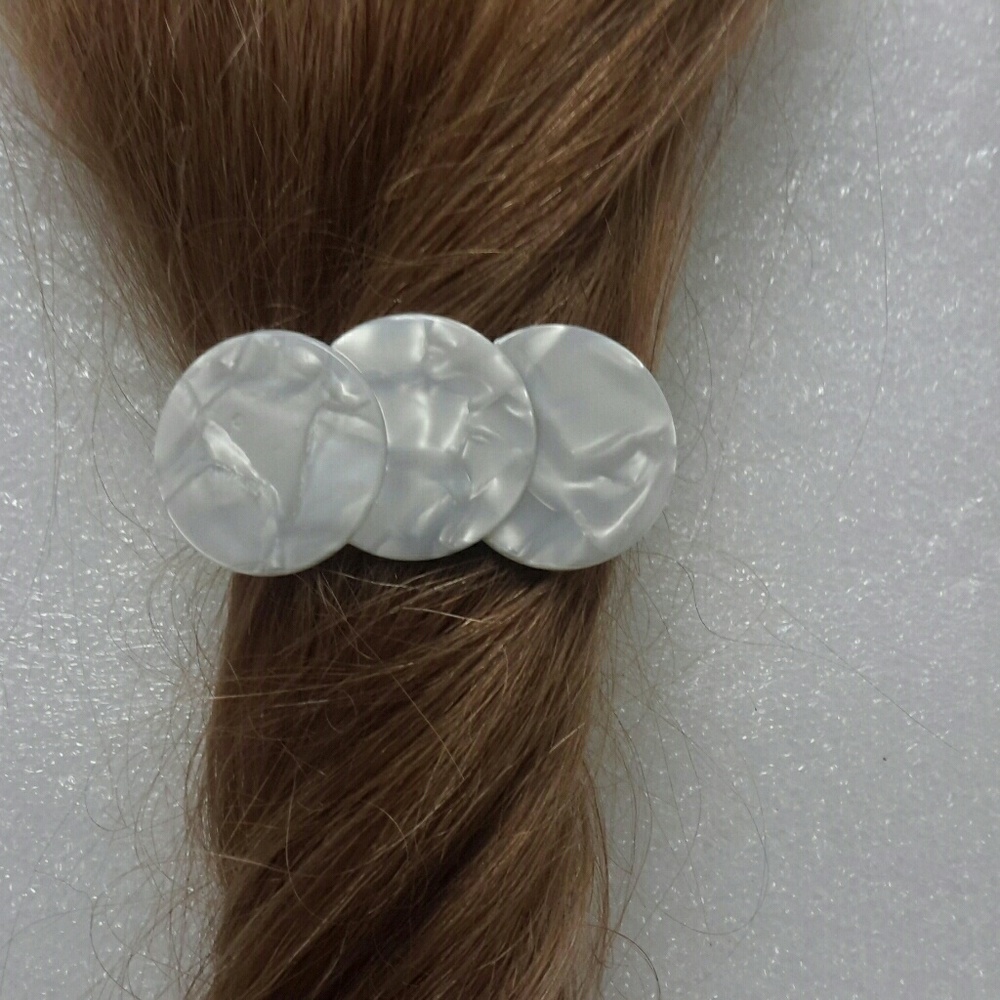 EMBELLISHED HAIR CLIP
